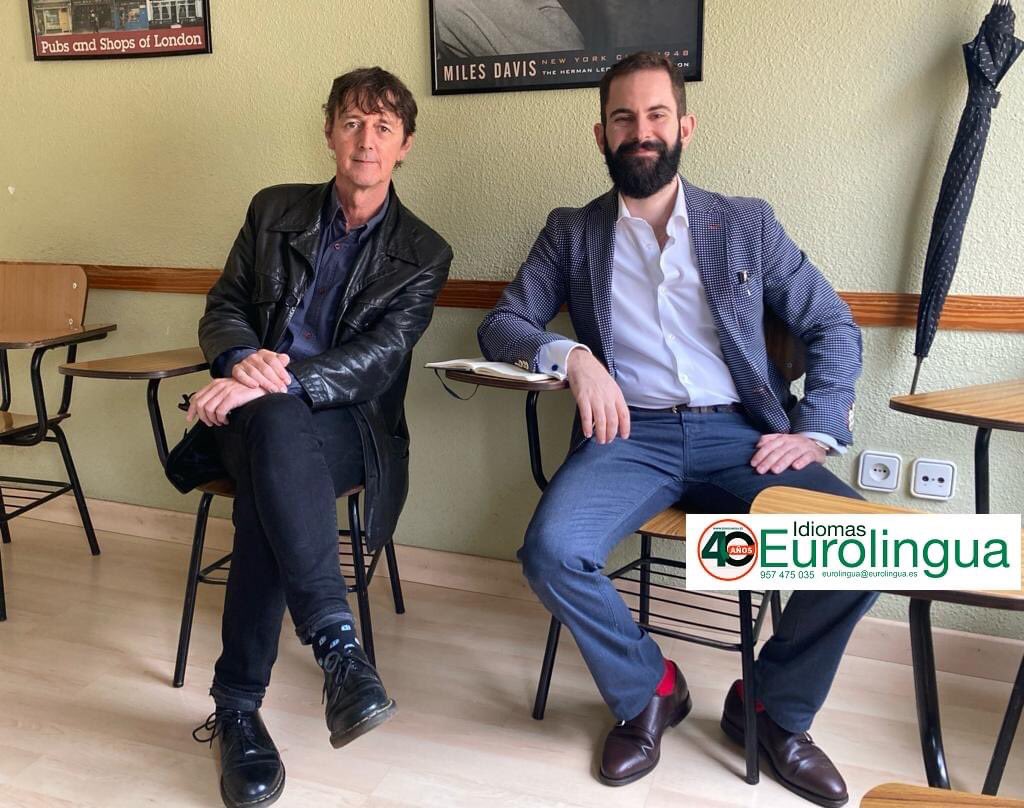 Una de las especialidades de Eurolingua Idiomas son las clases particulares, y uno de nuestros alumnos individuales es el renombrado historiador cordobés Antonio J. Diaz, en la foto con nuestro profesor Paul 🏴󠁧󠁢󠁥󠁮󠁧󠁿🇬🇧.
 
#SomosAJE #clasesparticularesdeingles #clasesdeingles