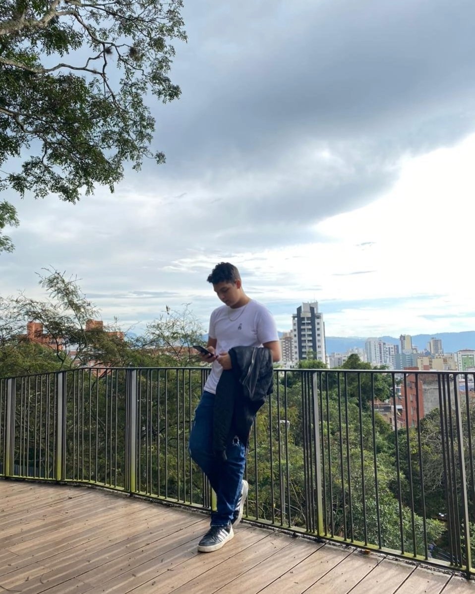 Michael Steven Lesmes (@michael_lesmes) on Twitter photo 