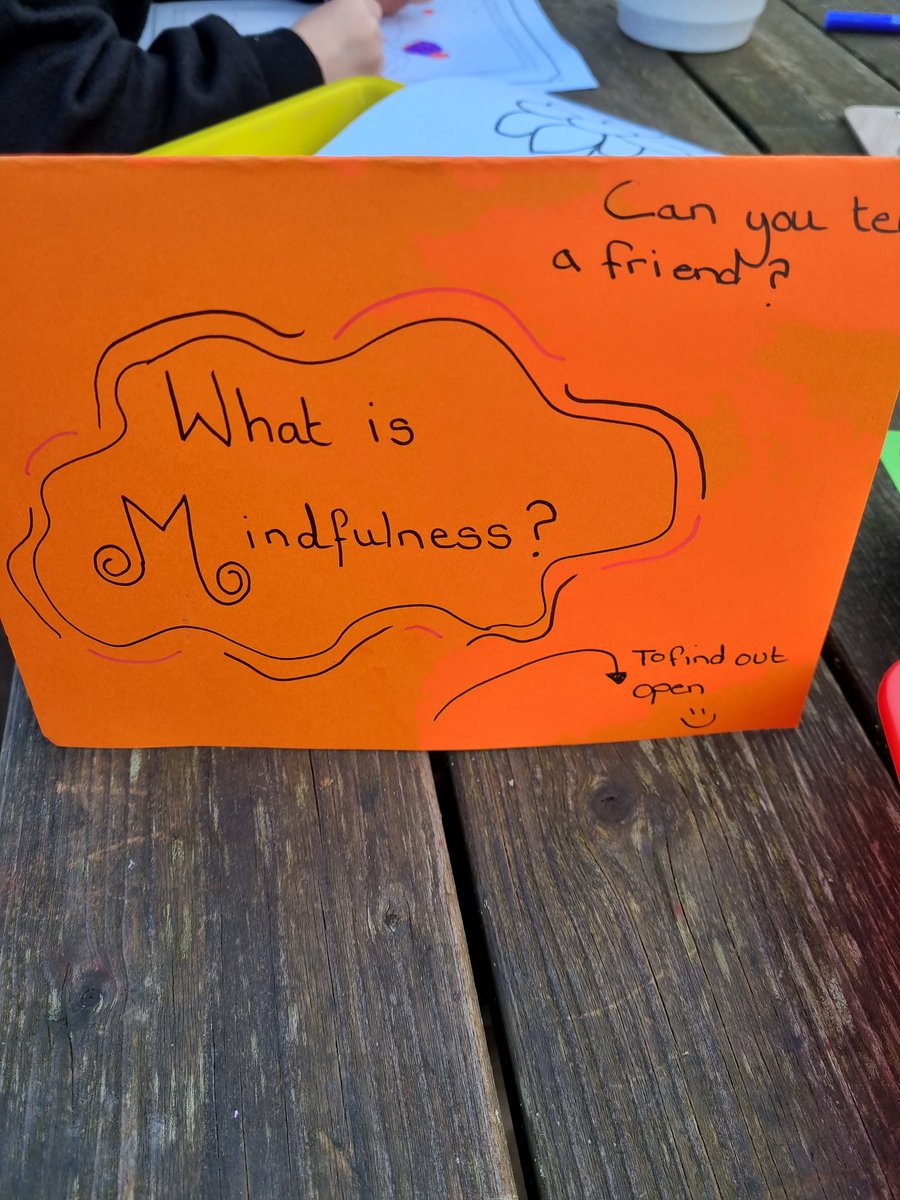 Mindfulness Monday at lunchtime.!
We done Christmas yoga and gratitude flowers.
What are you thankful for?