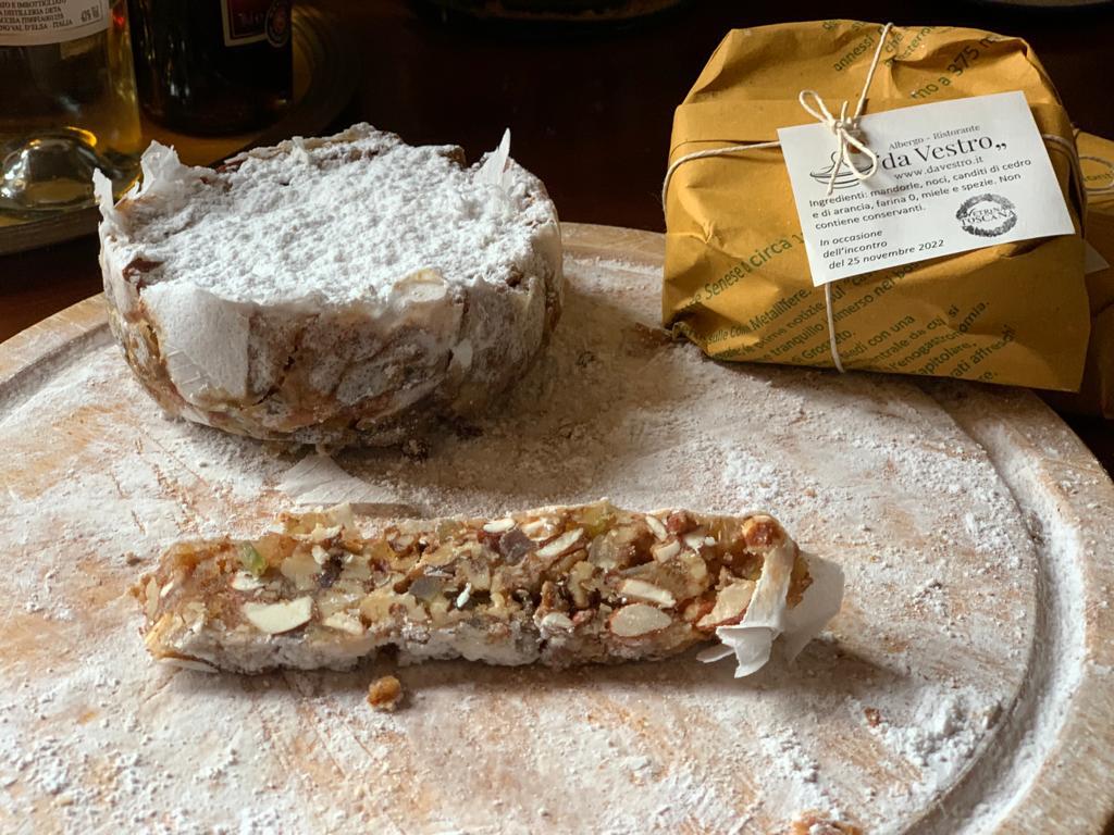 VetrinaToscana's tweet photo. Ha fatto tappa anche nelle Terre di Siena #FoodNet, il nuovo viaggio social che racconta le eccellenze di tutta la Toscana. Protagonisti anche i sapori autentici realizzati dal Ristorante Da Vestro a Monticiano https://t.co/0fdN69ccS8 https://t.co/papZBj1OfH