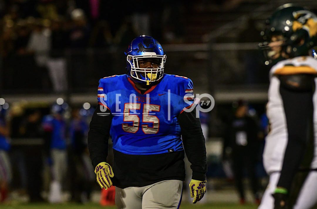 ShaunSandersJr's tweet photo. Blessed to be named 1st Team All-Region Defensive Tackle and 2nd Team All-Region Offensive Lineman❤️ @KempsvilleFB https://t.co/5I8Oe8RQWh