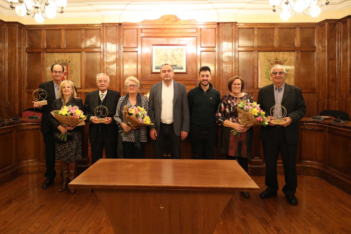 elmasnou_cat's tweet photo. 🏐 #ElMasnou torna a viure una gran Nit de l'Esport 👏👏👏

💐En aquest intens cap de setmana també s’ha dut a terme la Festa del Dia de la Discapacitat i diverses parelles han celebrat les Noces d’Or, entre altres actes.

📸 Fotos i més informació 👉 https://t.co/kYUbwsBxDm https://t.co/XmVOuQ5XEN
