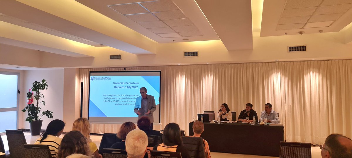 SindicatoDSalud's tweet photo. #AHORA @zubieta_fer junto @montielvictorh, Sol Salinas y @EduardoTerru, Jornada del Departamento Legal del @SindicatoDSalud en la localidad de @MarDelPlataARG,  donde se tratara, Licencias Parenterales, Agotamiento Prematuro y Régimen Sancionatorio. https://t.co/8dkIl69Scq