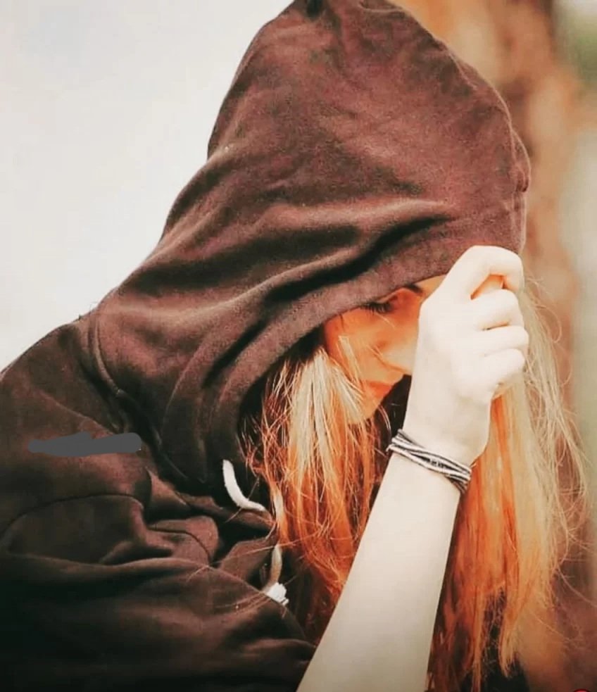 आपको एक कठिन जीवन जीना चाहिए जो कि
सार्थक हो...❤️

न कि एक अर्थहीन जीवन जो आसान हो...!!

#Life ................✍️🌻