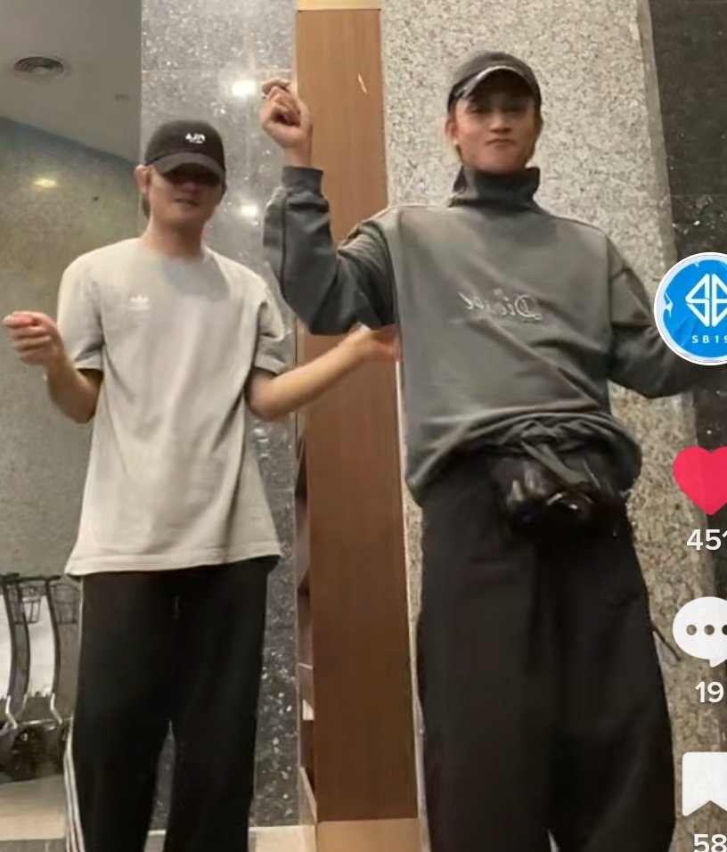 Athena1819_'s tweet photo. Ken, pa'no mo napapayag si Pau?
#SEKEN #Chickendog
@SB19Official #SB19β―β―β―β―β―β―β―β―β―
#STANWORLD #SWBlackFriday
#NETIZENSREPORT #JustinDeDios for Asian Celebrity of the Year #ACOTY2022 @thenreport
I vote SB19 for #TAGAWARDSCHICAGO
A'TIN #RAWRAWARDS2022 https://t.co/RmlByDWwNh