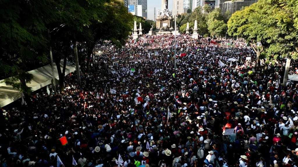 Morena_Durango_'s tweet photo. #Fotogalería así se vivió la marcha para apoyar a nuestro presidente, 1. 2 millones de gracias.🇲🇽
La esperanza sigue a tope en Mexico.❤️
#EsUnHonorMarcharConObrador
#DurangoPresente
#MarchaDelPueblo #4AñosDeTransformación
https://t.co/bQdodBz92F https://t.co/haRtstiowv