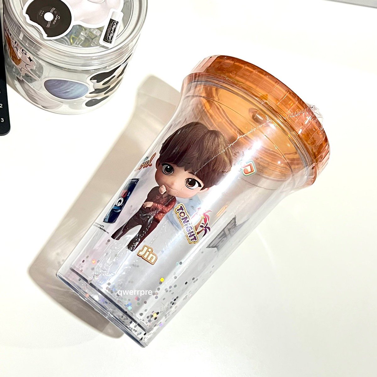 thvqwerrpre's tweet photo. pls rt 🌠

Giveaway #HappyJINday 
- The fact China Jin’set  * 1 
- ถุงผ้าหูรูดลาย The astronaut  * 2
- แก้ว Tinytanxest Jin * 1
- กำไลโปรเจค purple string * 7

📁สุ่มจากรีทวิตโพสนี้
        วันที่ 04/12 เวลา 20:00 ค่ะ
.
.
📌สงวนสิทธิ์เฉพาะฟลวนะคะ
📦 ออกค่าส่ง 39฿ (เริ่มส่ง6/12) https://t.co/PgkGlWe17X