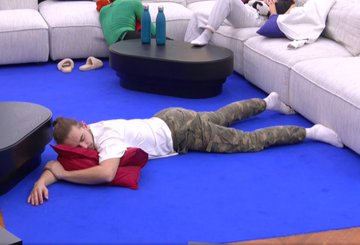 NewsTVReal's tweet photo. La vie, sans #StarAcademy et son live. https://t.co/OyQLsejlxz