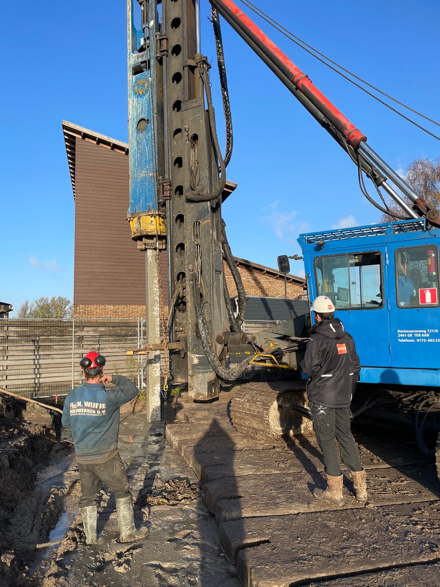 Inmiddels is het heiwerk gestart van het #project Fier Wonen te #TerAar. Binnenkort vieren wij deze #mijlpaal met de toekomstige bewoners.