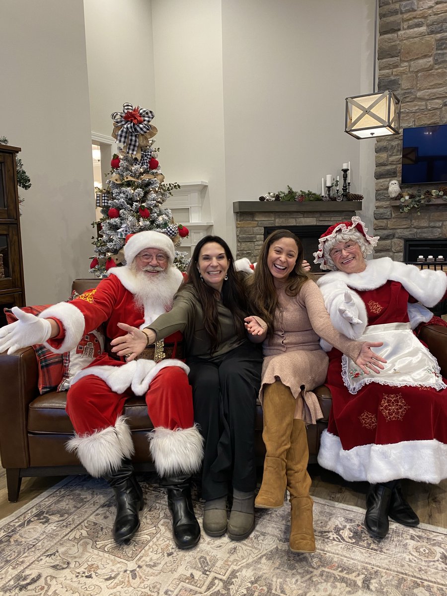 We had some special visitors in our Design Studio yesterday! 🎅 Thanks to <a href="/HomeTeamLV/">Home Team Real Estate</a> for hosting a fun and festive afternoon 🎄 For all of you wishing for a new home this Holiday Season, we can help! Call or text us at 610-519-2522 to get started 📱