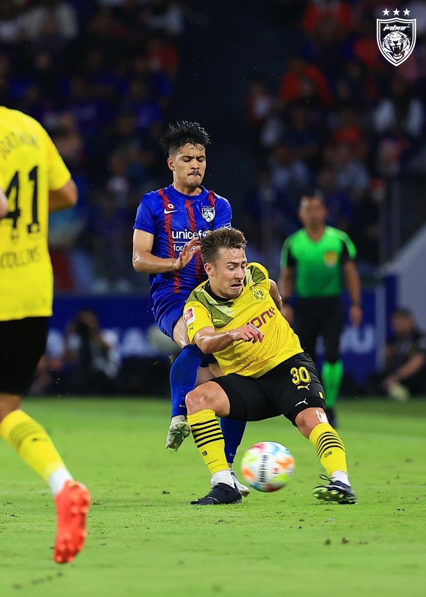 OfficialJohor's tweet image. INTERNATIONAL CLUB FRIENDLY

Full Time

JDT [1-4] BORUSSIA DORTMUND 

More photos at m.facebook.com/story.php?stor…

#JDTvBVB
#InternationalClubFriendly
#LuaskanKuasamuJohor
#JDTforAll