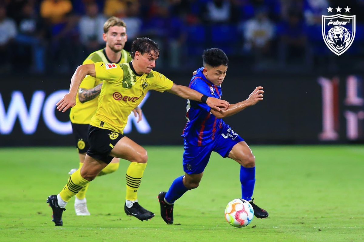 OfficialJohor's tweet image. INTERNATIONAL CLUB FRIENDLY

Full Time

JDT [1-4] BORUSSIA DORTMUND 

More photos at m.facebook.com/story.php?stor…

#JDTvBVB
#InternationalClubFriendly
#LuaskanKuasamuJohor
#JDTforAll