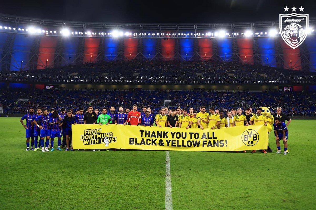 OfficialJohor's tweet image. INTERNATIONAL CLUB FRIENDLY

Full Time

JDT [1-4] BORUSSIA DORTMUND 

More photos at m.facebook.com/story.php?stor…

#JDTvBVB
#InternationalClubFriendly
#LuaskanKuasamuJohor
#JDTforAll