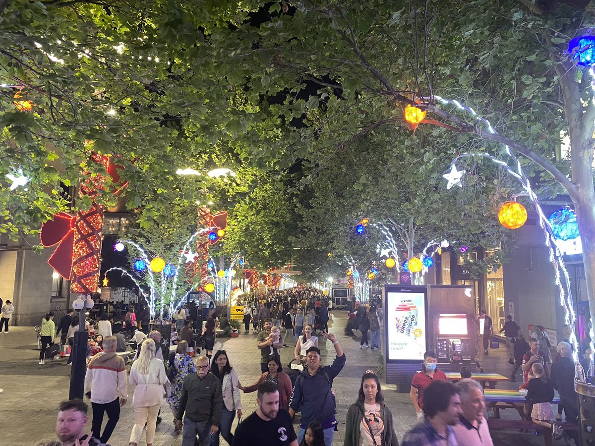 BasilZempilas's tweet photo. A cracking start to the summer in the @CityofPerth - and itโs not even summer yet! Thank you to all of the the people who flocked to our #CityOfLight on Friday, Saturday and Sunday - huge crowds, a wonderful atmosphere and so much to do. Itโs never been easier to #FindYourScene https://t.co/YDMQBUmZNn