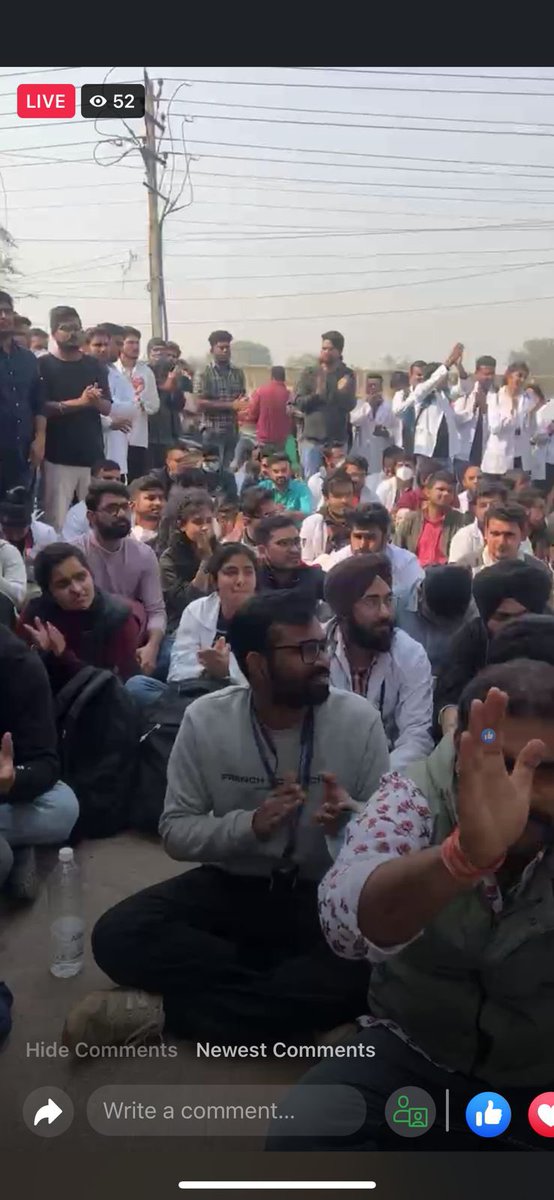 lmaootrigine's tweet photo. FMGS from all over the country are gathered to fight for their rights. 
Thank you @SunNewsReport for sharing our plea with the world. https://t.co/4toUsWK3OF