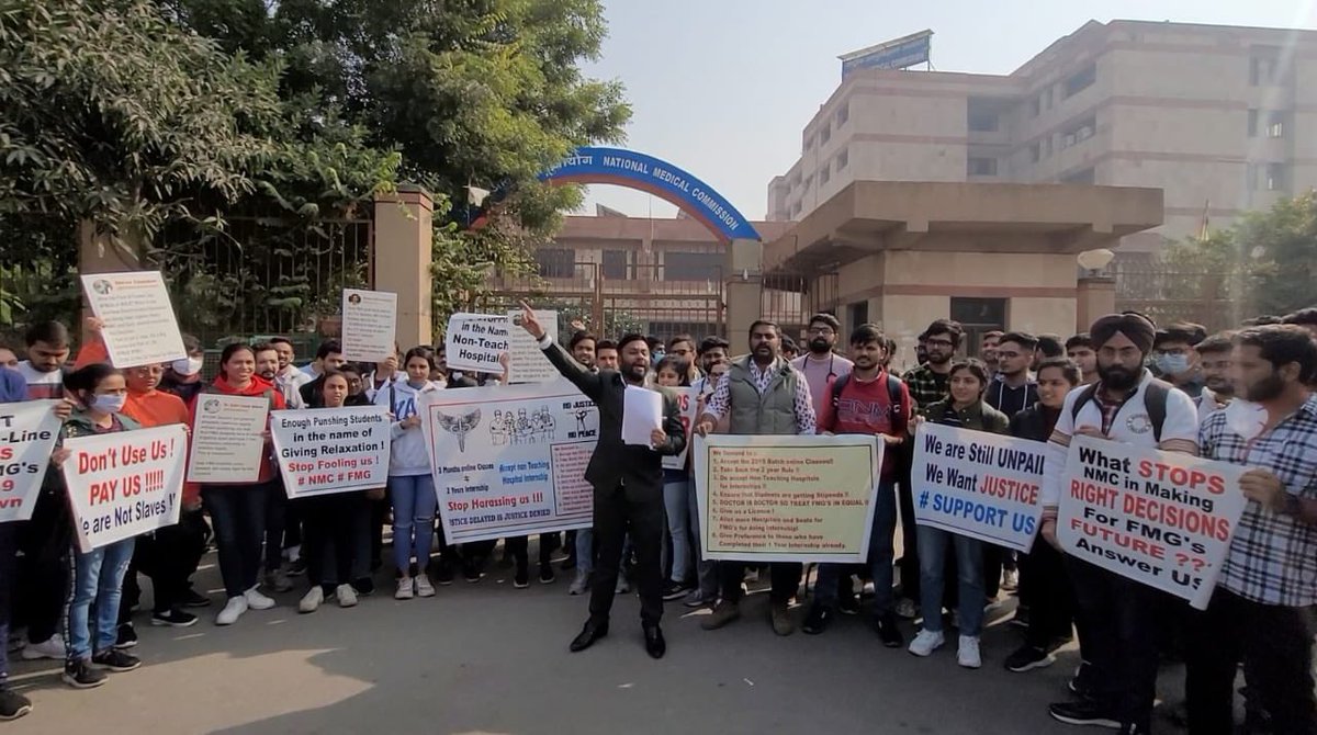 lmaootrigine's tweet photo. FMGS from all over the country are gathered to fight for their rights. 
Thank you @SunNewsReport for sharing our plea with the world. https://t.co/4toUsWK3OF