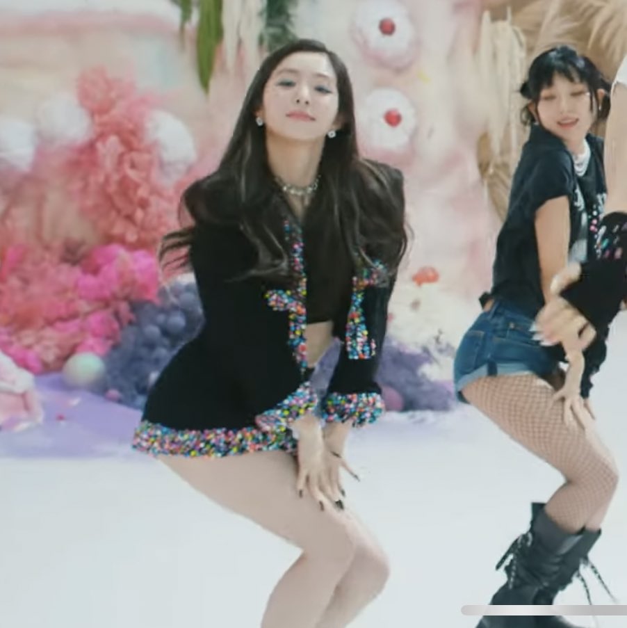 we need more of this look