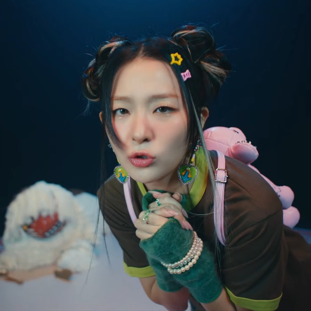 seulgi pics tweet media