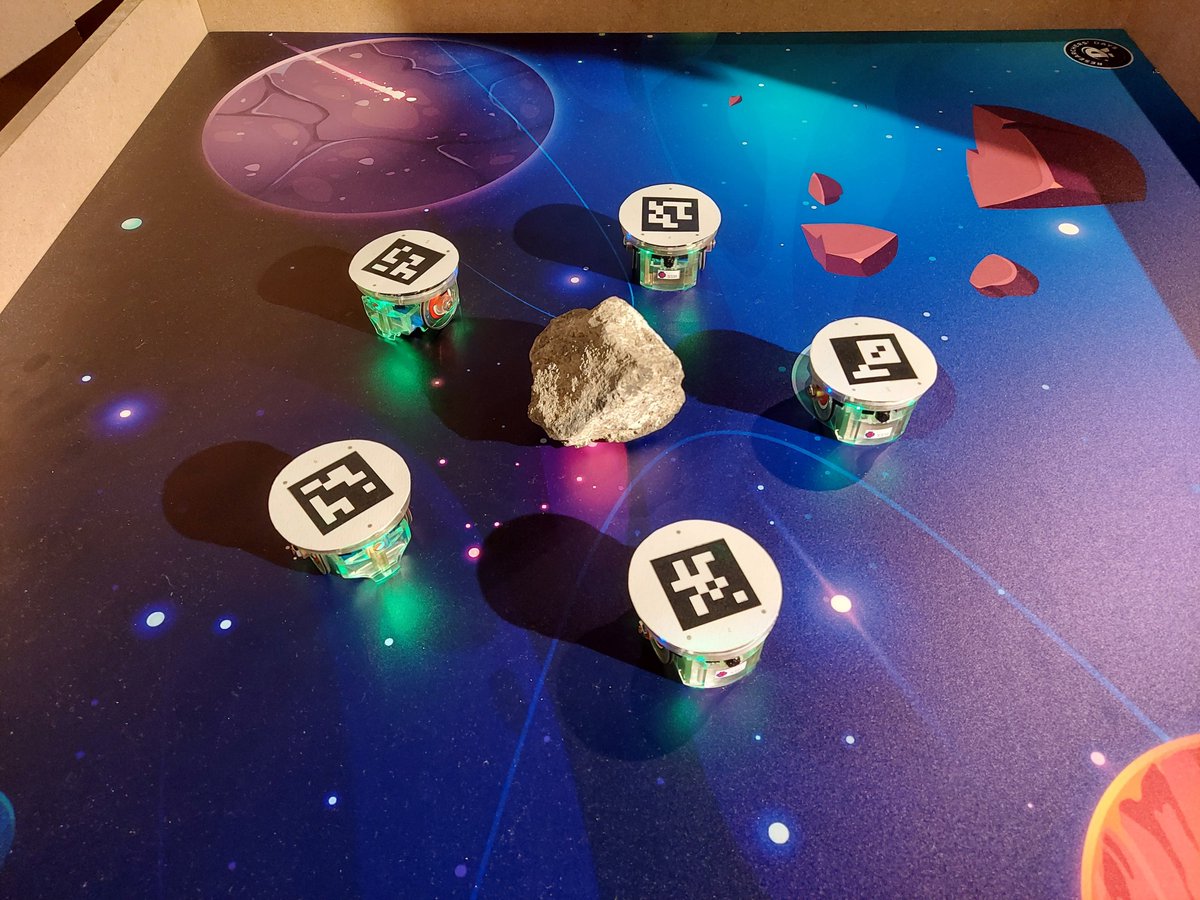 dhstolfi's tweet image. Our intelligent robots in a mission at the Researchers&apos; Days in #Luxembourg #ArtificialIntelligence #asteroid