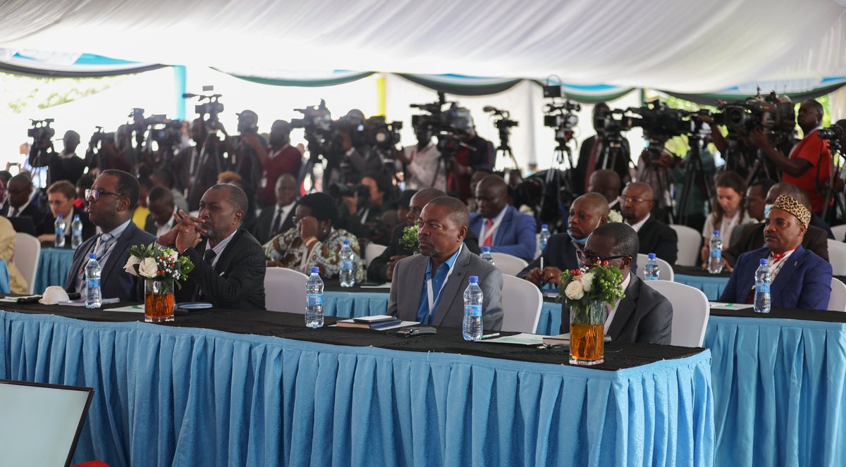 This culminated in the 22nd Ordinary Summit of the East African Community Heads of State and Government, which appointed H.E. (Rtd) President Uhuru Kenyatta as the EAC Facilitator of the Nairobi Peace Process.
