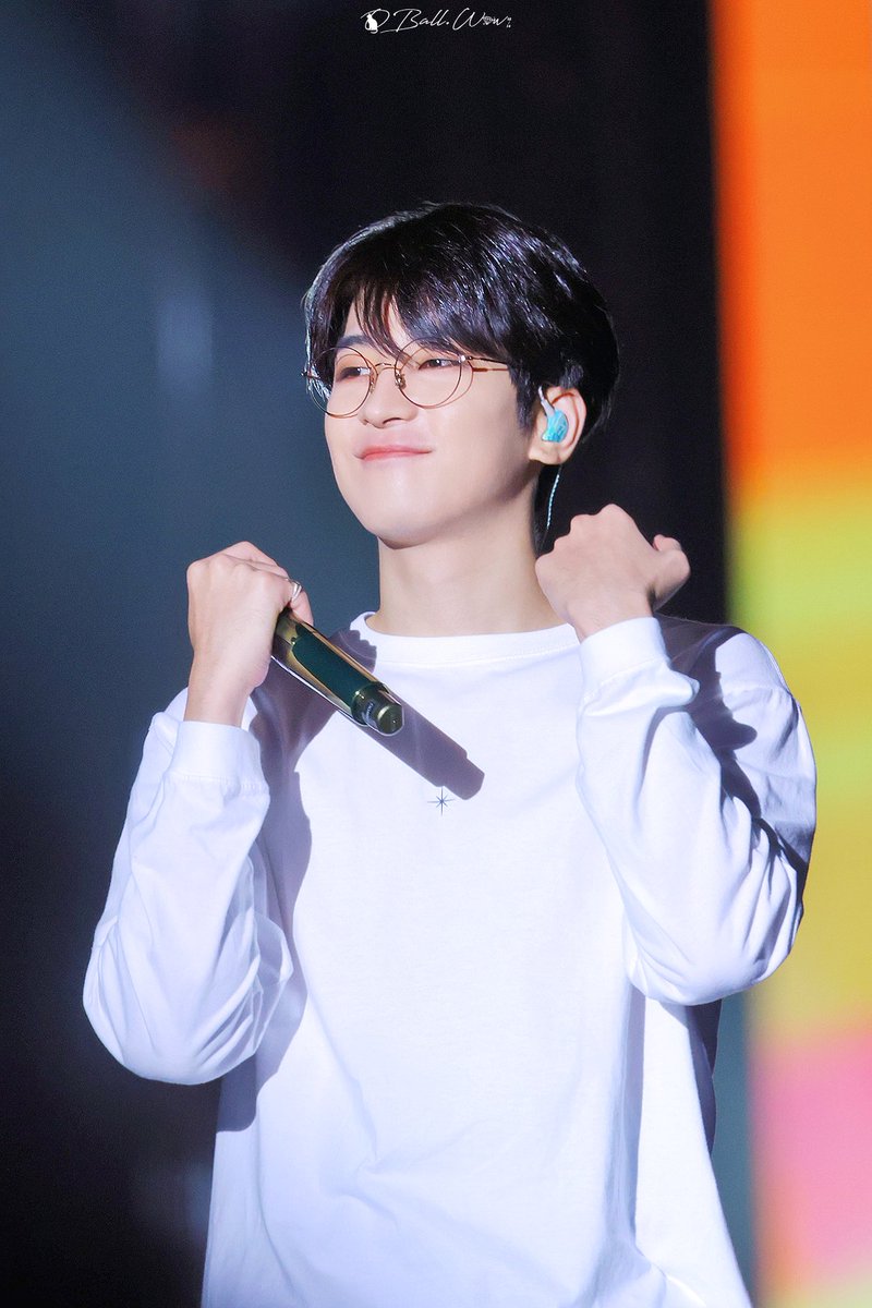 QBall_Ww's tweet photo. 221126
귀엽다!귀엽다!완전 귀엽다🥺
#SEVENTEEN   #원우  #WONWOO  #ウォヌ #세븐틴 https://t.co/x6cUVyLTvx