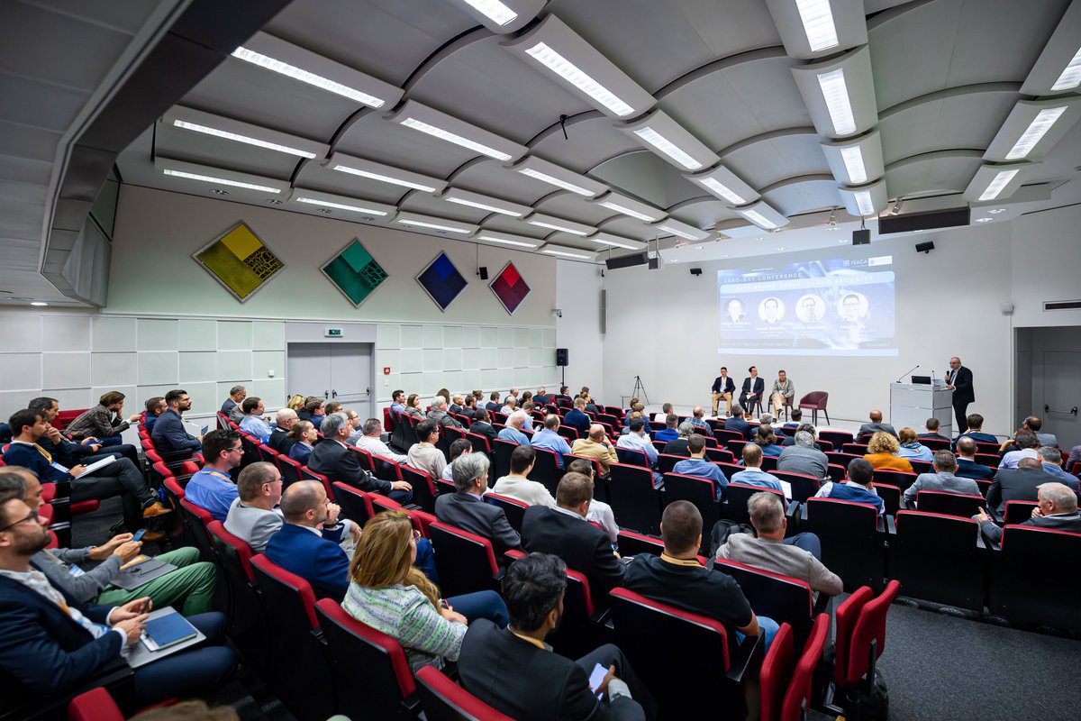 ZeroDayConf's tweet photo. Learn about #cloudsecurity from the experts: Olivier Martinet, Benoit Ramillon, Marc Uldry and moderated by Holger Schindler from  @cloudsa. #ZeroDayCh Next event: 26.10.2023 @ZeroDayConf https://t.co/8WjaD7nBrQ https://t.co/Jc9haWqsUE