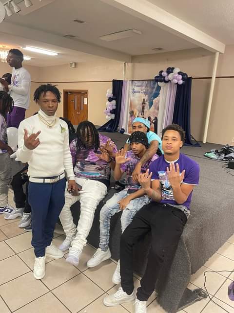 GMTPMONEY's tweet photo. Long Live Deezy 5U4 Ever Bih💜🕊️ https://t.co/32owcgusUD