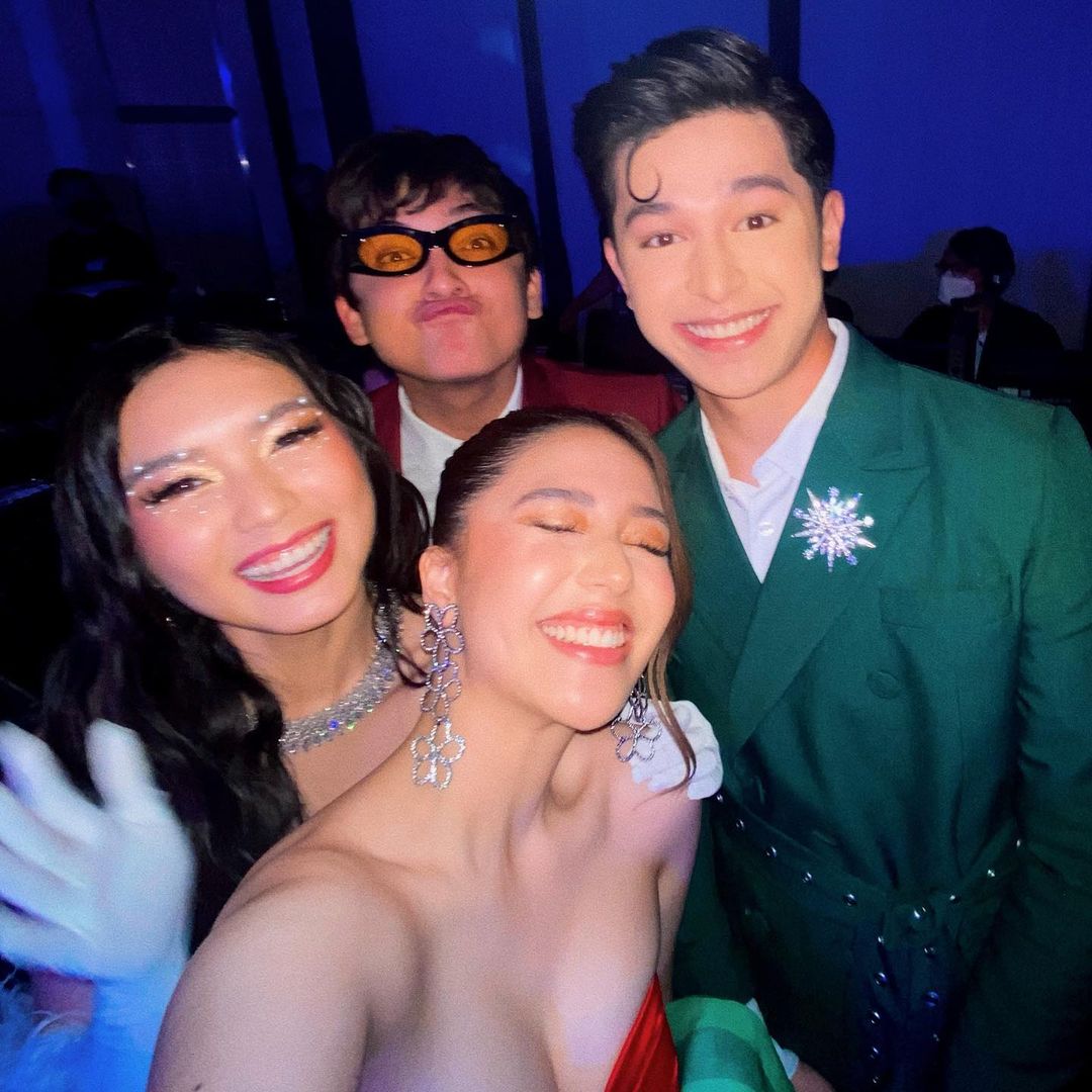 jaydanationmc's tweet photo. Double Date, you guys cuteee
#JaydaAvanzado #Jayda #JaydaNationManilaChapter
cr. @jayda https://t.co/a5oYPP4Zow
