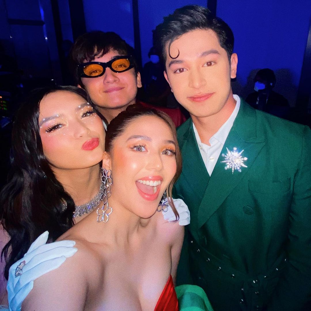 jaydanationmc's tweet photo. Double Date, you guys cuteee
#JaydaAvanzado #Jayda #JaydaNationManilaChapter
cr. @jayda https://t.co/a5oYPP4Zow