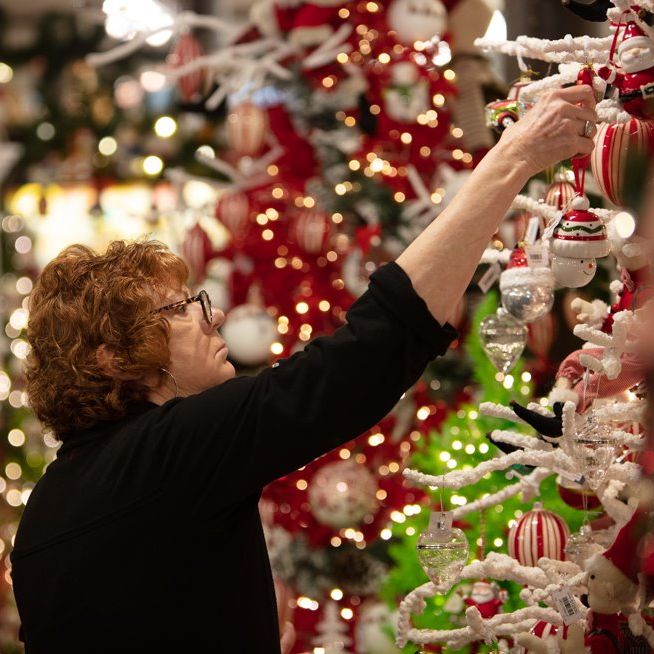 BVCC Jingle &amp; Mingle Returns To Vaillancourt Folk Art! Don't delay, register today online at blackstonevalley.org/events. 

#jingleandmingle #holiday #festive #bvcc #followme