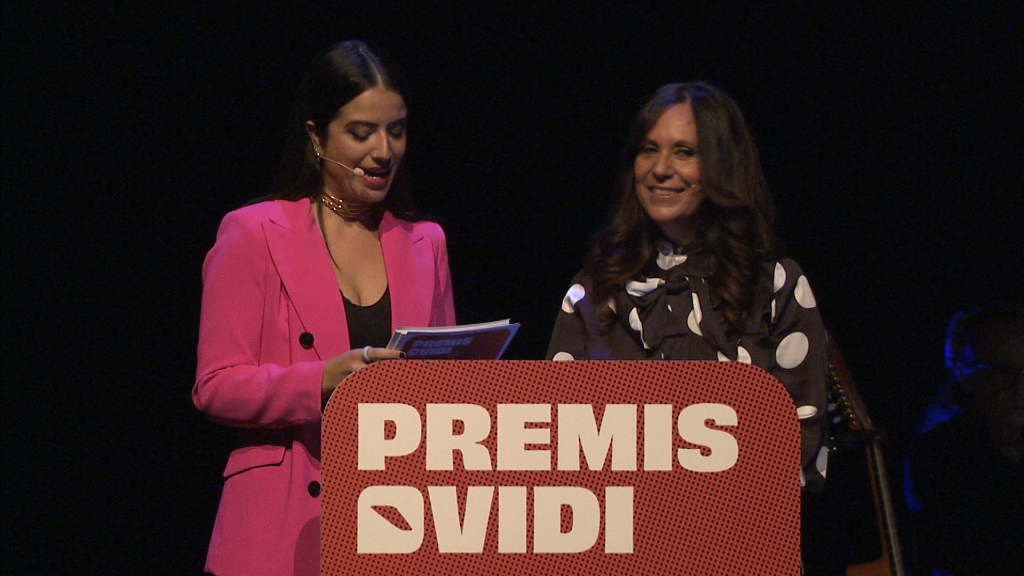canal_33's tweet photo. 🥇 A LA CARTA la gala de lliurament dels @PremisOvidi 2022, que reconeixen les produccions discogràfiques en valencià més destacades de l'any
https://t.co/r1Jt0x5Kl2 https://t.co/OLmC9dGOQk