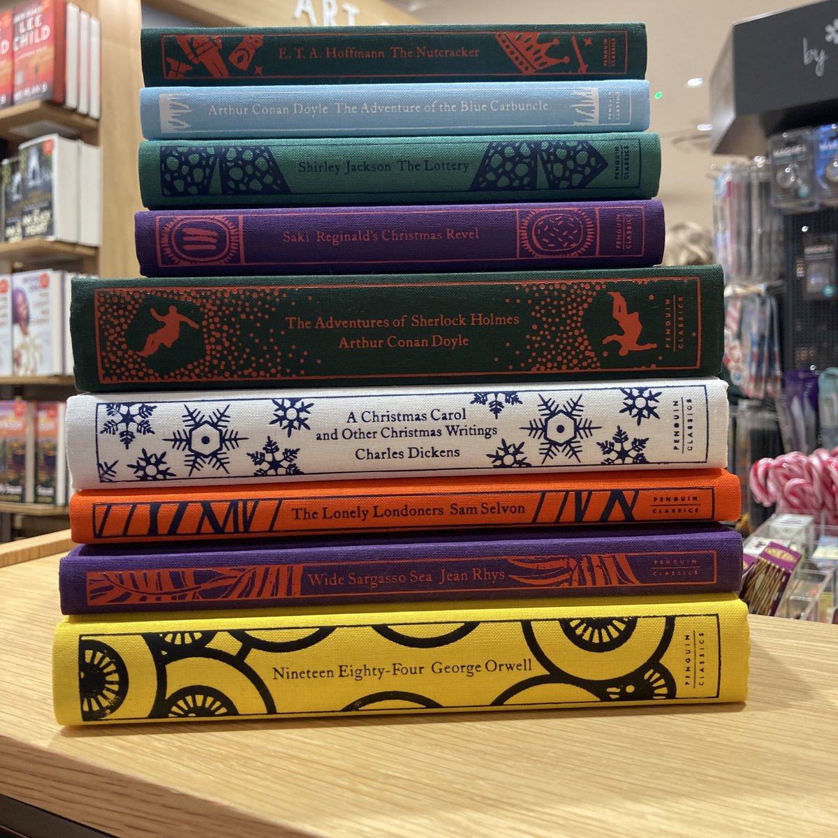 WaterstonesSCA's tweet photo. The double stamps offer is carrying on through cyber Monday 🥳🥳 
So this is a very good time to discover these beautiful #clothboundclassics 😍😍 
Who else dreams of a bookcase just full of these? https://t.co/06wtgXX9Yp