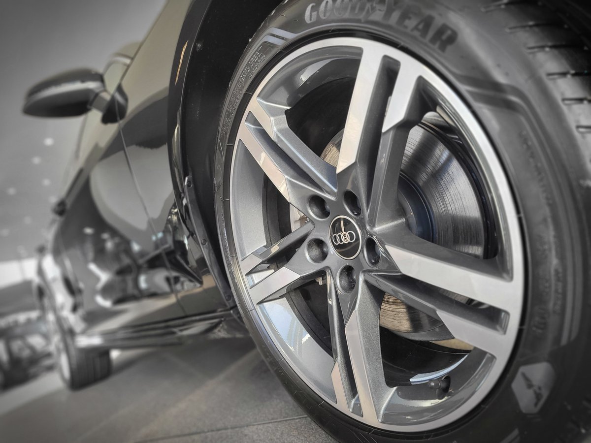 A statement for sportiness.
The Audi A4 Saloon.

We have this striking 𝐀𝟒 𝟑𝟓𝐓𝐃𝐈 (𝟏𝟔𝟑𝐛𝐡𝐩) 𝐒𝐄 in 𝐁𝐫𝐢𝐥𝐥𝐢𝐚𝐧𝐭 𝐁𝐥𝐚𝐜𝐤 available for January delivery.

Interested? Call us on 045 906666.