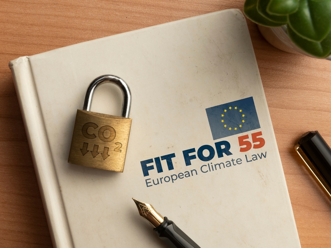 PackagingEurope's tweet photo. A survey conducted by packaging sustainability consultancy @Aura_Consult has suggested that senior packaging specialists view sustainability legislation as the biggest challenge to the packaging industry today

Full story: https://t.co/RLvLjlox10 https://t.co/i3ZaO5WaK4