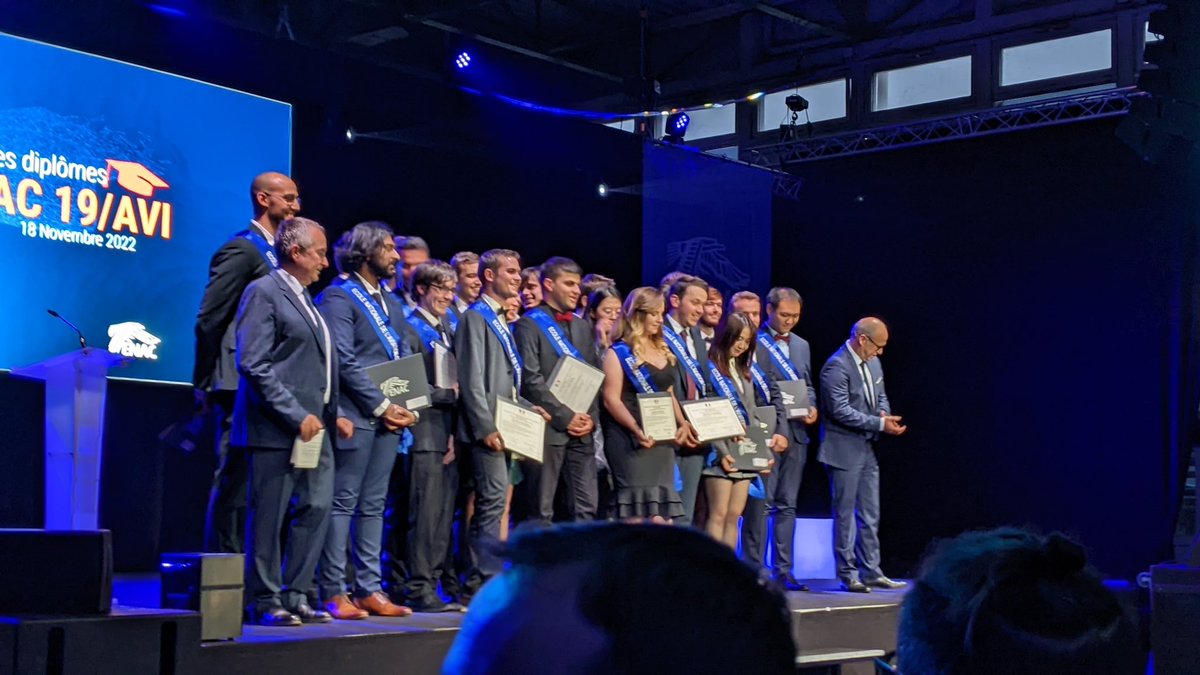 Master IHM tweet media