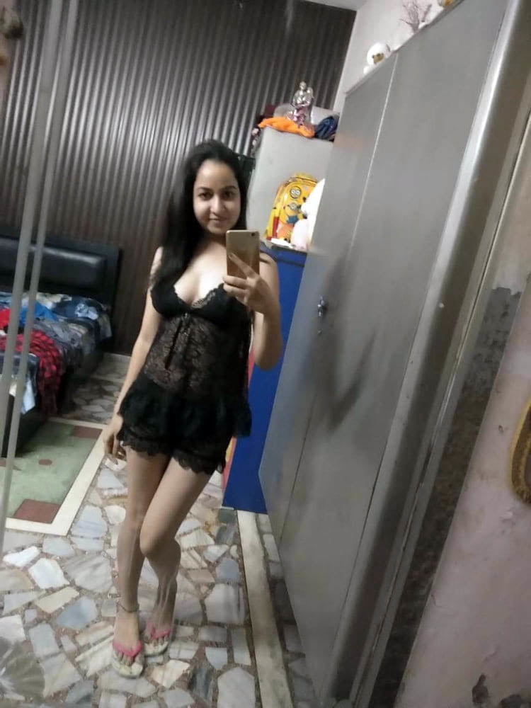 provider3442's tweet photo. De$i H0t G!rl lea ked Album 🥵🔥🤩😍🥳

Download link 👇 

👉  https://t.co/7mTjievQI2 https://t.co/hoL5HmYN7c
