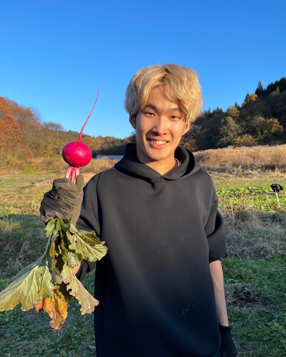 Refio_football's tweet photo. 先日は長野県飯綱町にて農業のお手伝いをしてきました農業👩‍🌾
農業や自然に触れる奥の深さや面白さを肌で感じる1日でした！

#農業
#Refio https://t.co/AlXPMRrUvA
