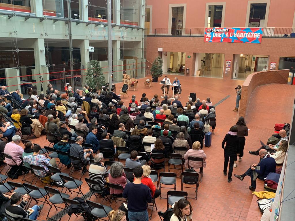 Este fin de semana hemos participado en el Fórum #ViaCoop para profundizar en todos los aspectos de la #Vivienda #Cooperativa. 

Gran trabajo de todas las organizadoras: <a href="/Reas_Red/">Reas_Red</a> <a href="/XES_cat/">Xarxa d'Economia Solidària de Catalunya</a>  y <a href="/AltresEconomies/">AltresEconomies</a>