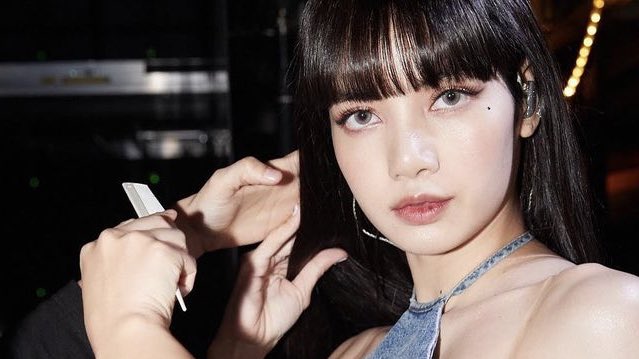 getting dolled up
#LISA