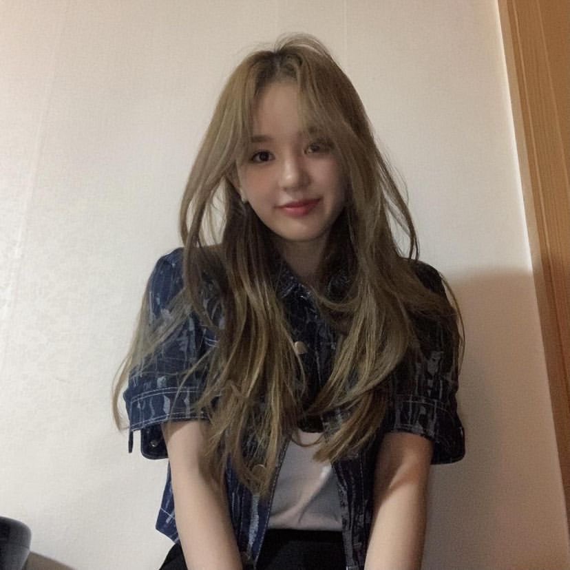 ILLITWEVERSE_FR's tweet photo. 『 RUMEUR 』281122 

🥚› Hyeongshin (ex Hotissue) elle serait trainee chez BELIFTLAB !

En effet, certains fan ont remarqué qu’elle suivait plusieurs staff de chez BELIFTLAB et qu’elle est inactive depuis le mois d’octobre 

— @ILAND2France | @iland2v2
#ILAND #I_LAND #아이랜드 https://t.co/IOaQ1BE8N1