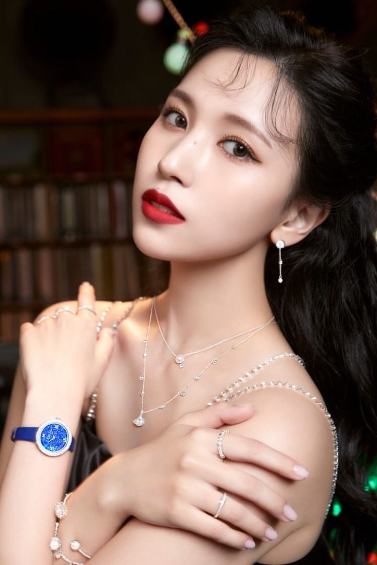 swan_mitang's tweet photo. CHRISTMAS with MINA 🎄
#MinaxMetrocity
#TWICE #MINA #미나 @JYPETWICE https://t.co/3fzwYtUzft