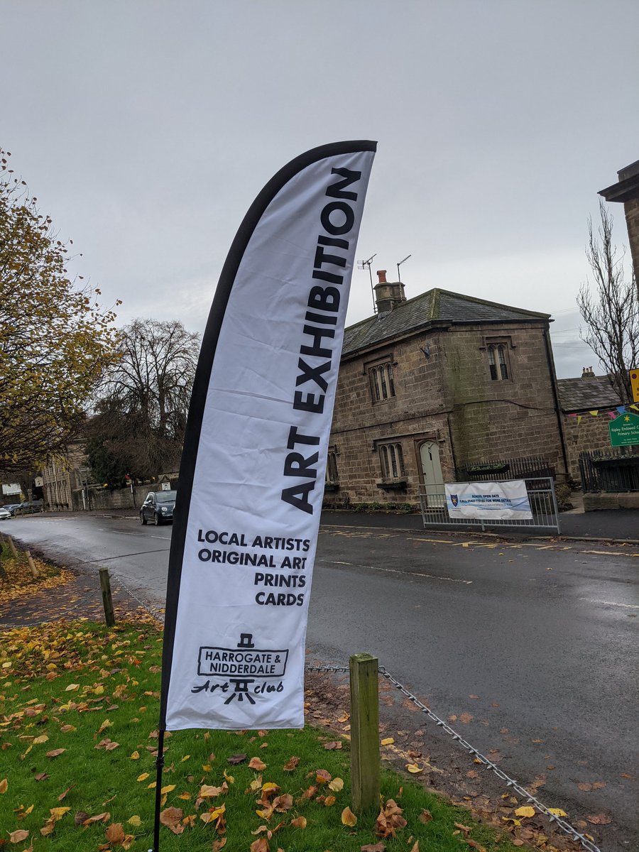 Thank you to everyone who came to our exhibition this weekend. We had a really varied display of artwork, it was great to see it all together. Thanks to <a href="/HgateAdvertiser/">Harrogate Advertiser</a> Graham Chalmers for presenting one of our awards. See you in May for the next one!

#HARROGATE #exhibition