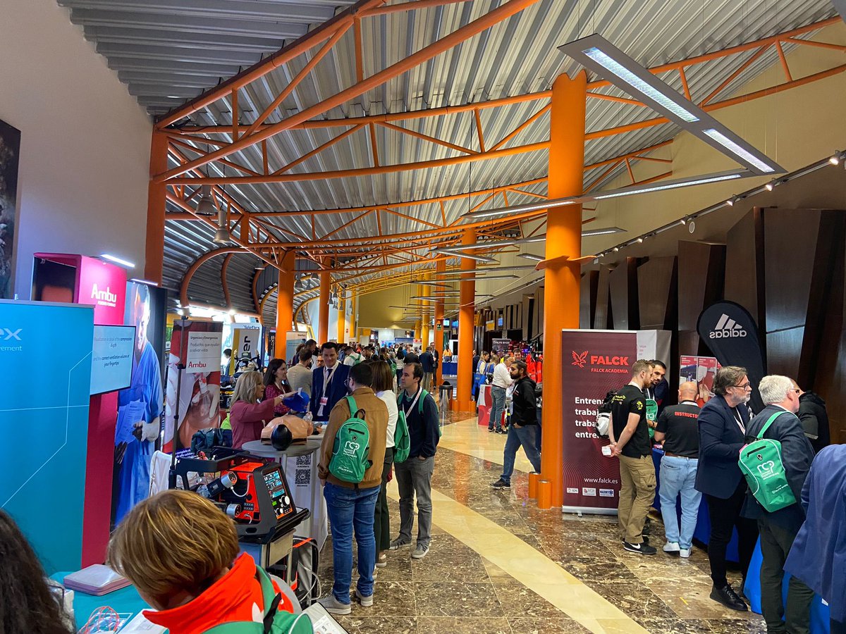 ConsEspRCP's tweet photo. ¡Este 5° Congreso fue todo un éxito🚀!
Estamos muy agradecidos con todos vosotros los que formasteis parte de este #evento.
¡La verdad es que no pudo haber estado mejor 😃💯!
(El deseo para estas navidades es que podamos repetir🤞🏽🤫)
#congresoCERCP #Malaga #rcp #SVA https://t.co/fqw0O357Jy
