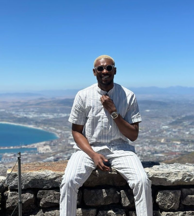 Hot sauce.
Just for you.

#AdekunleOlopade