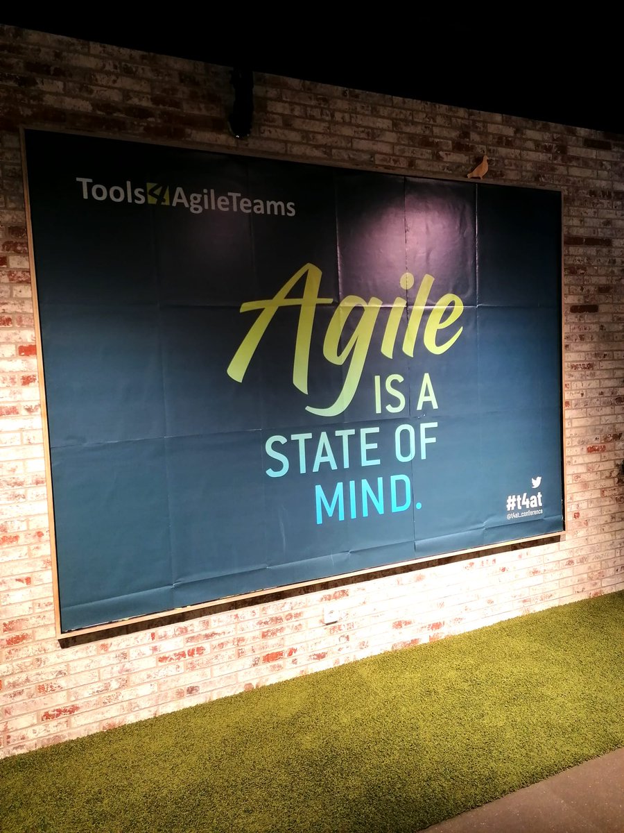 Nur noch dreimal schlafen, dann geht die #Tools4AgileTeams los: Am Donnerstag startet DAS Event rund um agile Zusammenarbeit! Wir freuen uns, wenn du am 1. Dezember ab 15 Uhr dabei bist! 🤩
 
Nimmst du vor Ort teil? 🏢 Nicht vergessen: Bringe Laptop, Kabel und Kopfhörer mit!