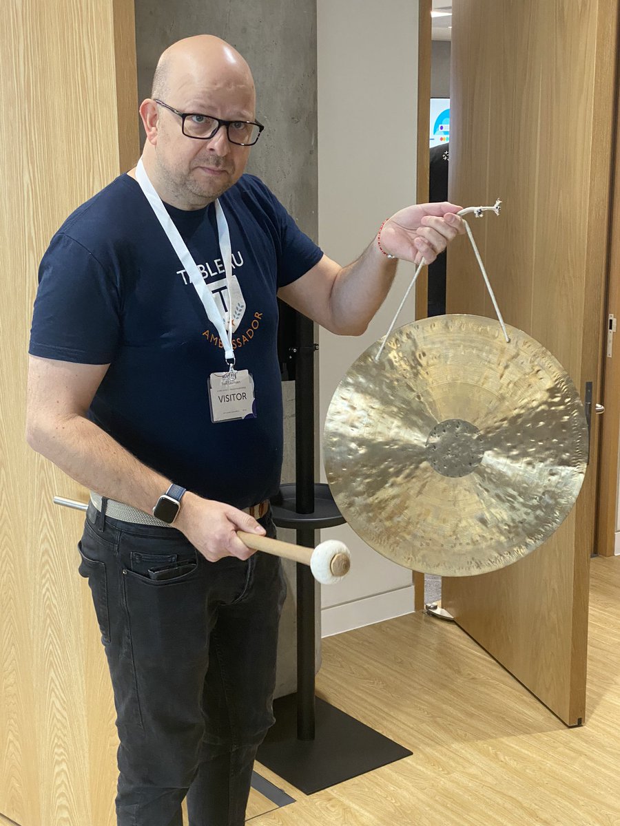 SimonBeaumont04's tweet photo. And we’re live. Fellow organiser @ToreLev hits the gong to start the @tableau #DataFam event VizIt London. Great to connect with so many of the community, looking forward to 2 days of learning, thanks to the whole organising team for making this happen… #TCEurope in 2023 anyone? https://t.co/7RzNCO9ZCD