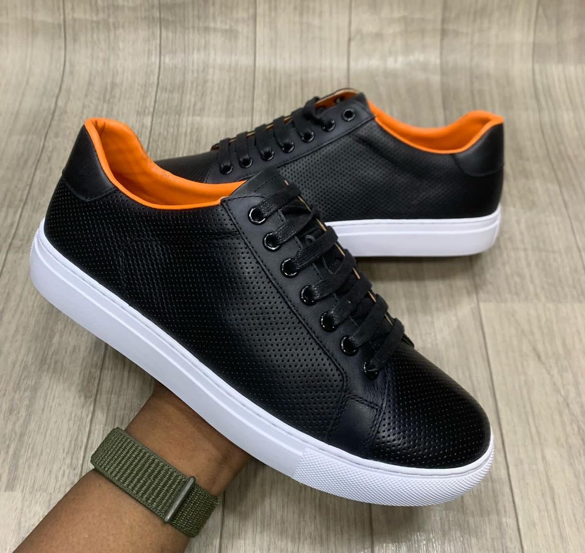 Maarifa_yaJamii's tweet photo. Miguu imenyooka kabisa
Tsh. 90,000/=
Size. 40-45
Call. 0692958334
Quality ni unyama unamwagika🔥
#InEverySituation🥀 https://t.co/CvjNX6KDLr