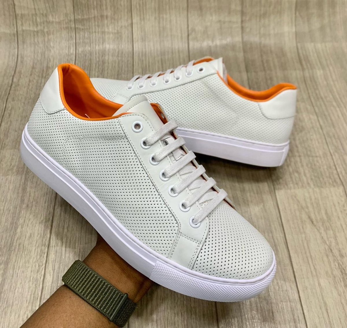 Maarifa_yaJamii's tweet photo. Miguu imenyooka kabisa 

Tsh. 90,000/=
Size. 40-45
Call. 0692958334
Quality ni unyama unamwagika🔥

#InEverySituation🥀 https://t.co/CvjNX6KDLr