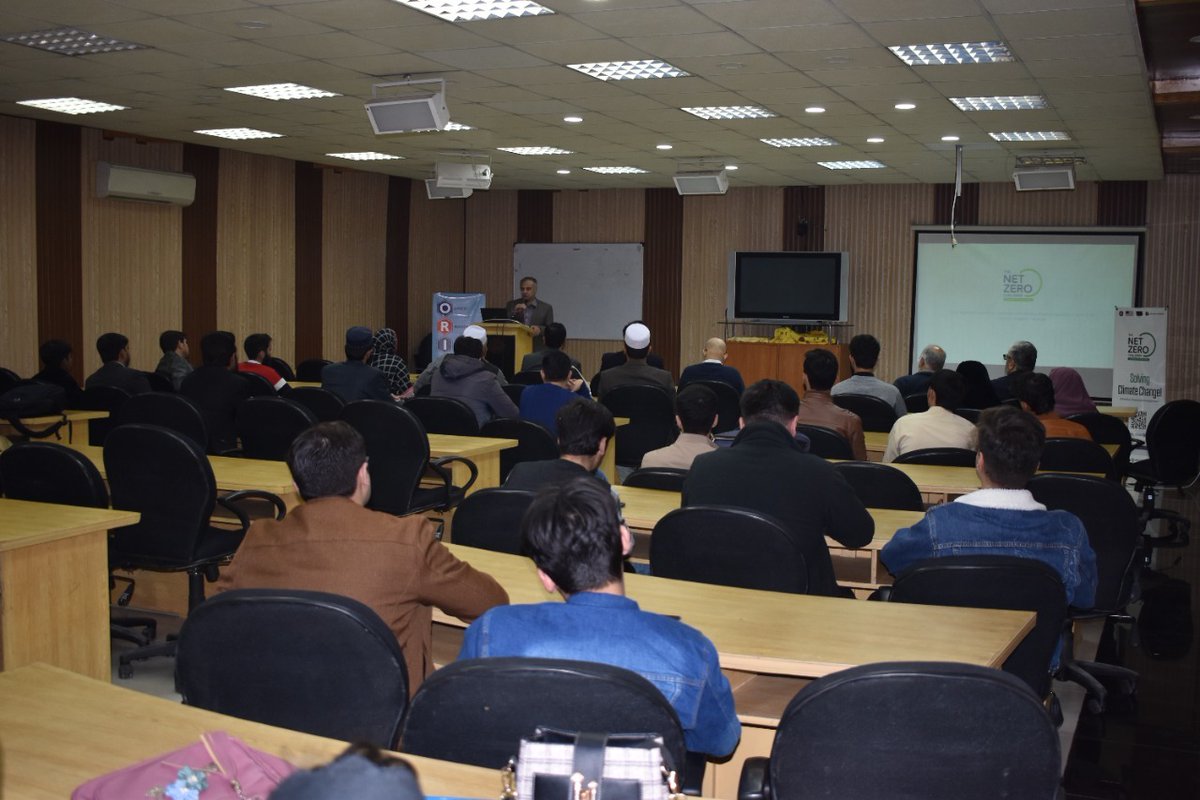 ShafeeqGigyani's tweet image. Today orientation session of #NetZeroChallenge at University of Engineering &amp;amp; Technology Peshawar.

#ClimateAct