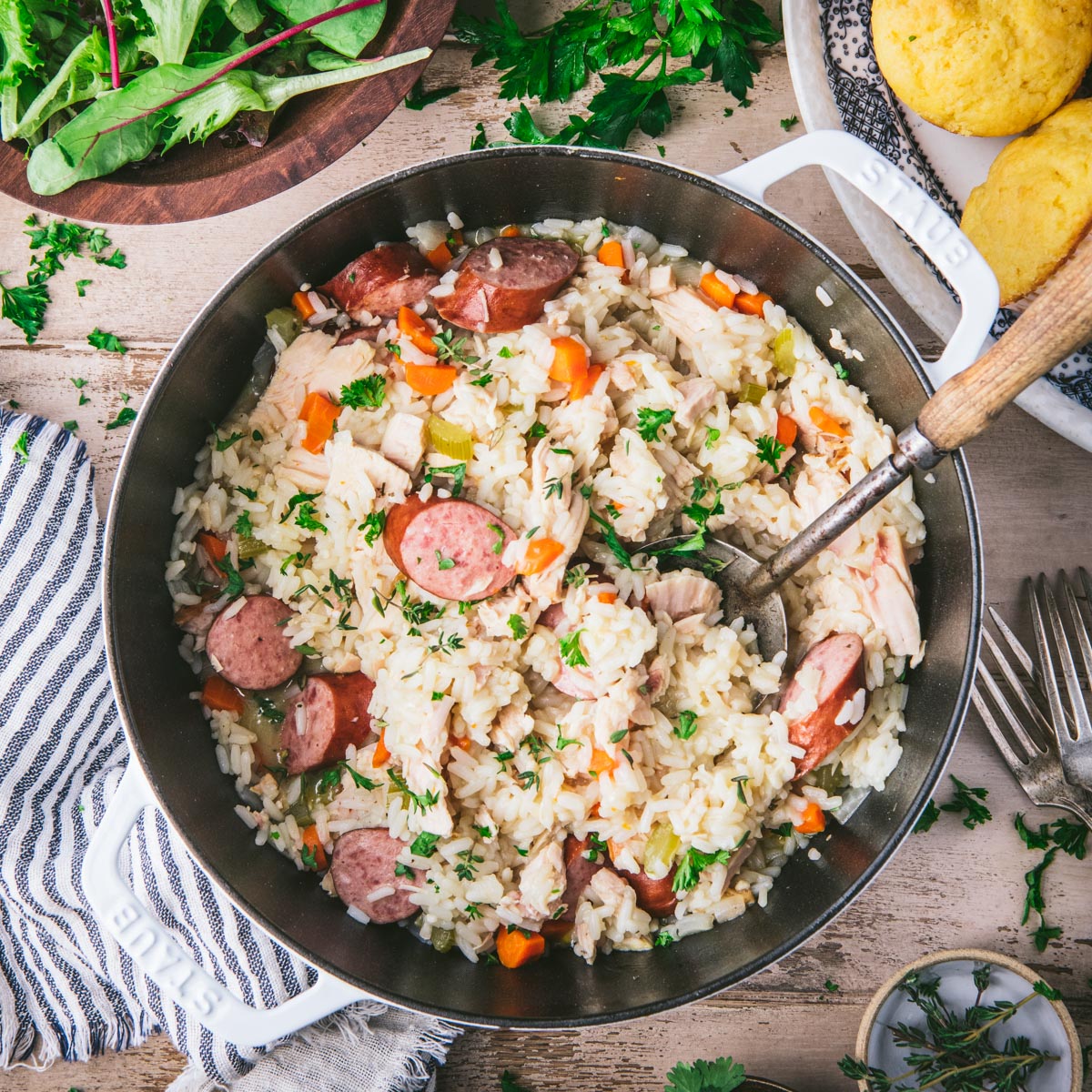 This EASY CHICKEN BOG is a quick, simplified version of the classic South Carolina #chicken, #rice, and smoked #sausage #supper!

>> theseasonedmom.com/easy-chicken-b…

#dinner #dinnertime #dinnerideas #easyrecipes #recipes #recipe #foodblog #foodblogger #recipeblog #Farmhouse